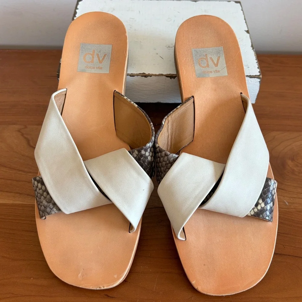 DV Dolce Vita Lima Ivory Snakeskin Print Flat Slide Sandals Womens 8